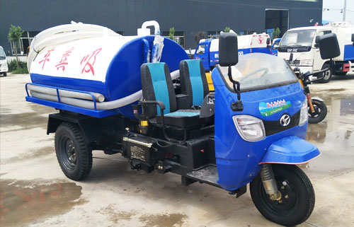<strong>保持灑水車(chē)機(jī)油濾清器的清潔方法</strong>