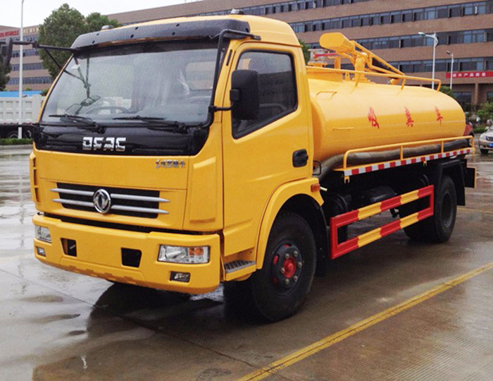 四輪吸糞車(chē)-003