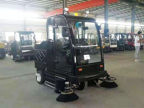 電動(dòng)掃路車(chē)
