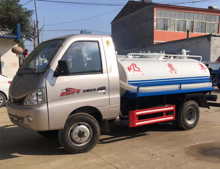 四輪吸糞車(chē)-001